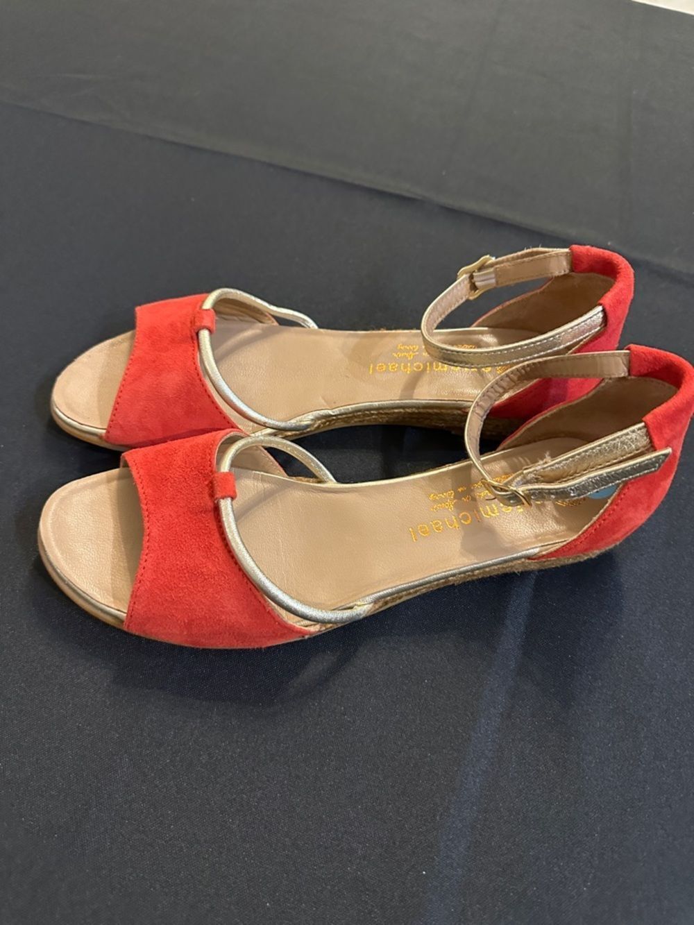 Eric Michael Hand Crafted Spain Red/Gold Deb Wedge Size 40